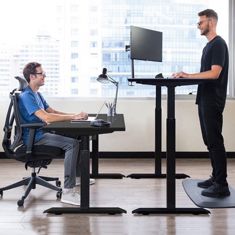K320_電動升降桌_可放置在辦公室打做人體工學空間